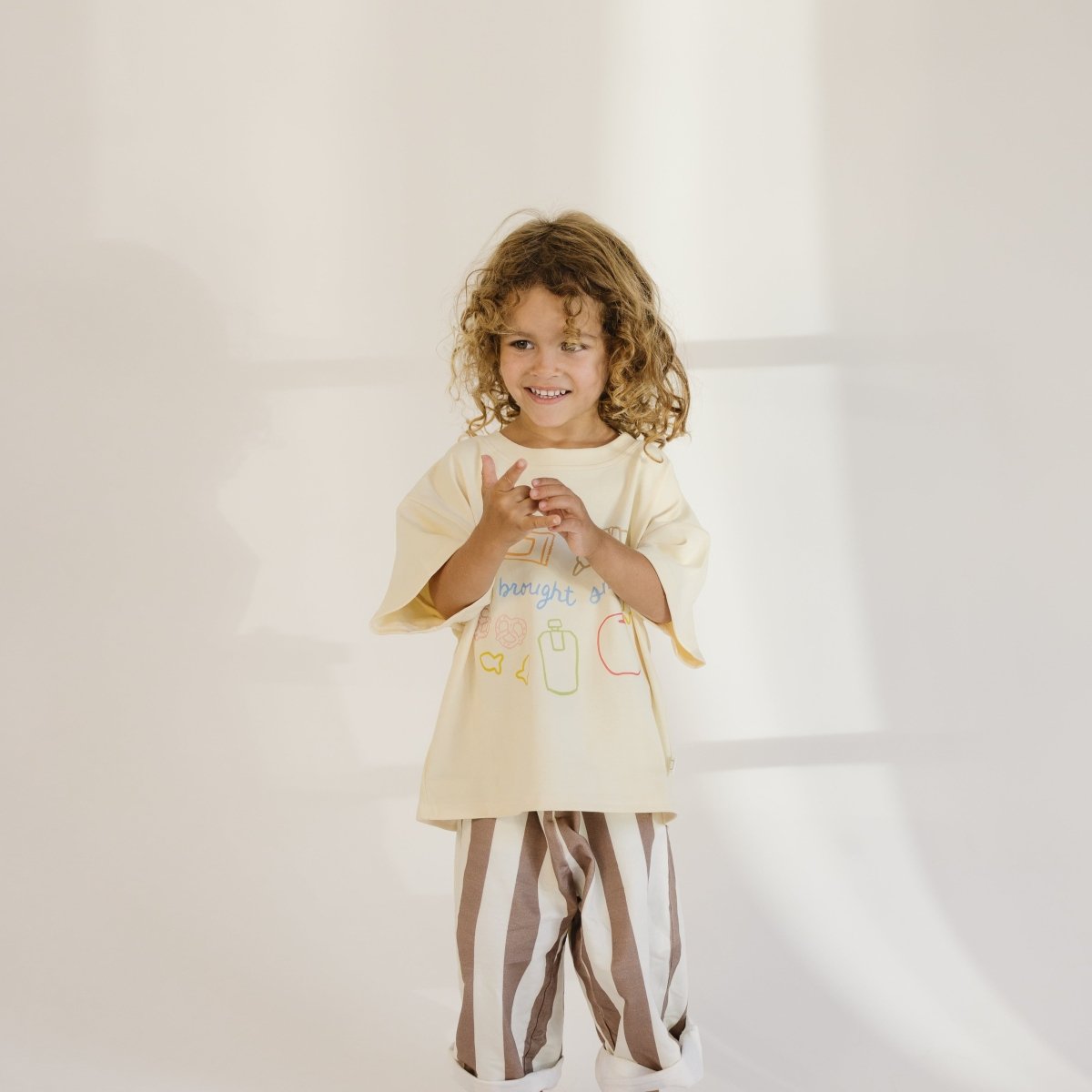 "Who Brought Snacks?" Organic Cotton Tee - Roobear Kids