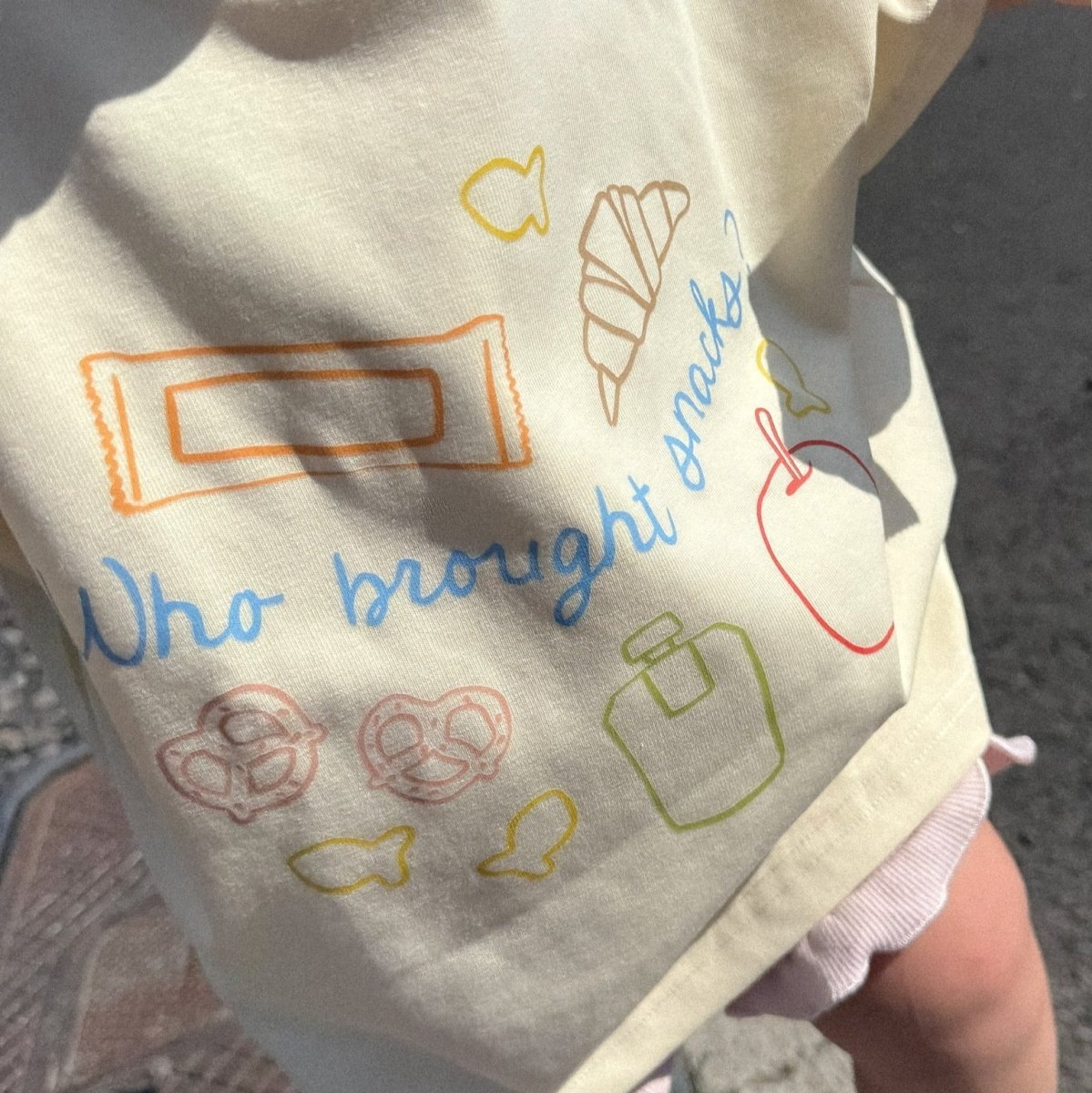 "Who Brought Snacks?" Organic Cotton Tee - Roobear Kids