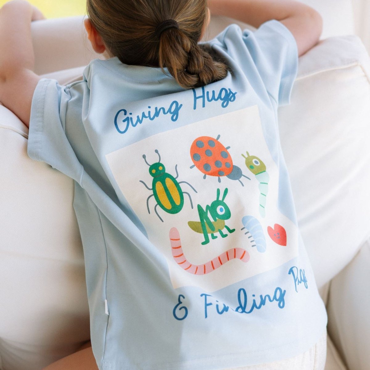 Giving Hugs Cotton Tee - Roobear Kids