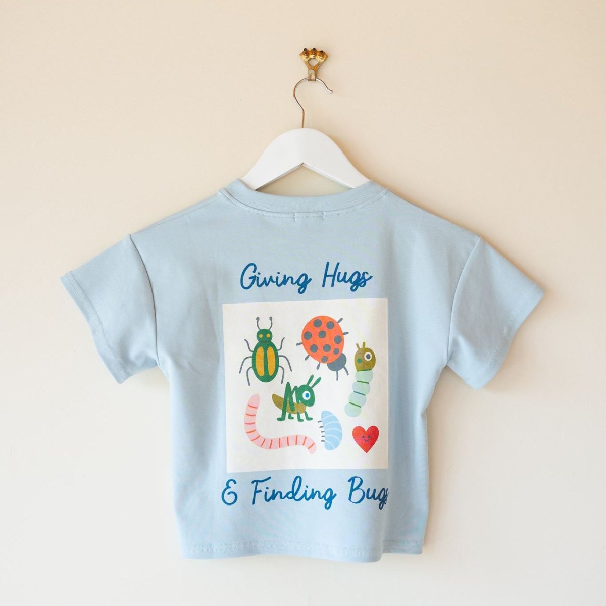 Giving Hugs Cotton Tee - Roobear Kids